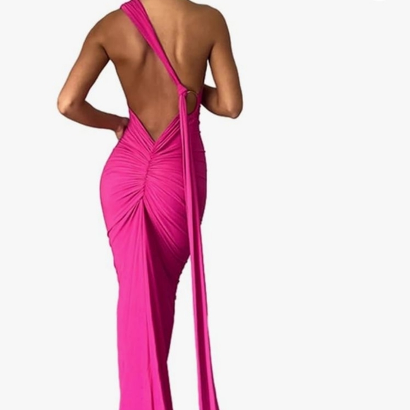 Ranphee Backless Bodycon dress - Picture 2 of 3